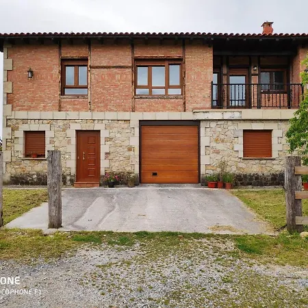 ¡nueva! Encantadora Casa Rustica, Comoda Y Amplia. Hébergement de vacances Pontones (Cantabria)