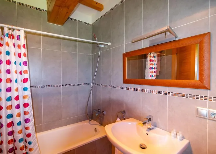 ¡nueva! Encantadora Casa Rustica, Comoda Y Amplia. Pontones (Cantabria)